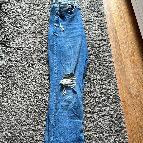 H&M straight leg jeans. Size 6 - Picture 3 of 4